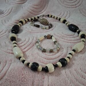 Elegant Black and Cream Beaded 24"Necklace and Bracelet Set $25.00